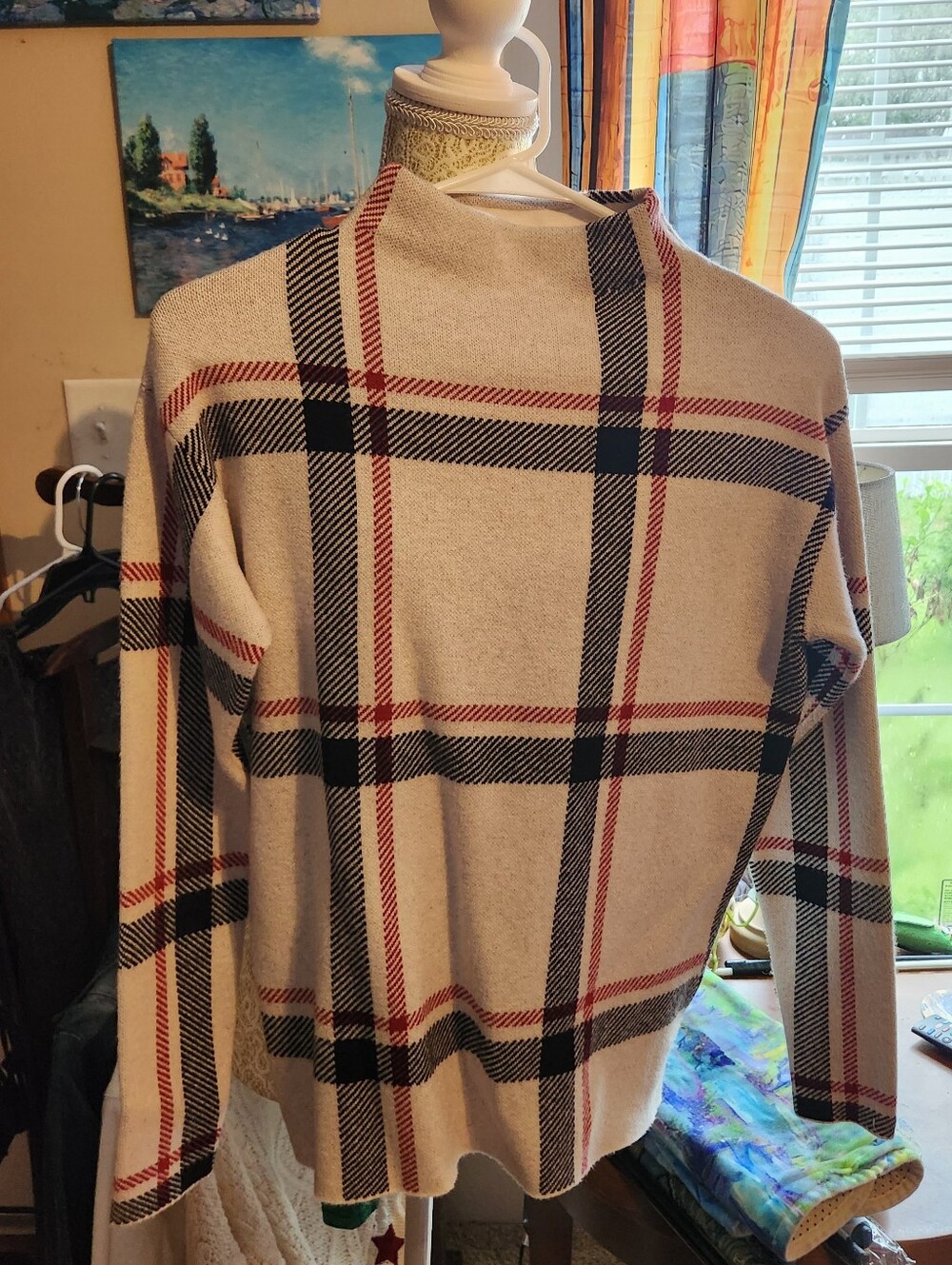 PRELOVED SIZE XS Tahari Beige Plaid Crewneck Sweater with Black and Red Trim